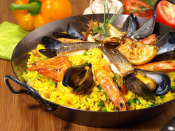 Pfanne mit Paella