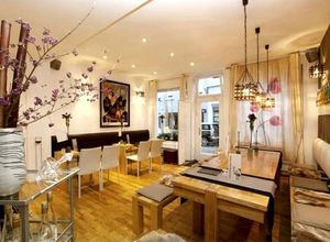 Blick in den Innenraum eines Restaurants