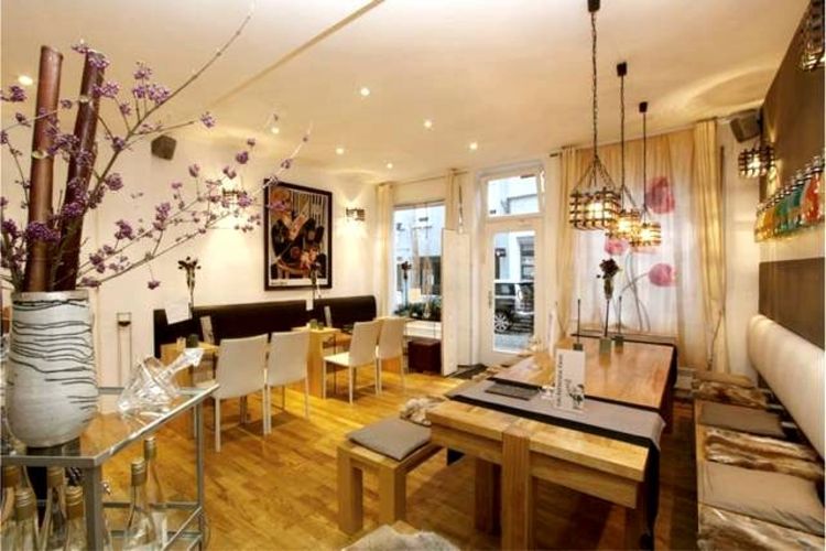Blick in den Innenraum eines Restaurants