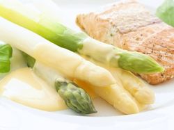 Lachs mit Spargeln