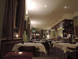 Innenraum des Restaurants Osteria Limoni in Mannheim