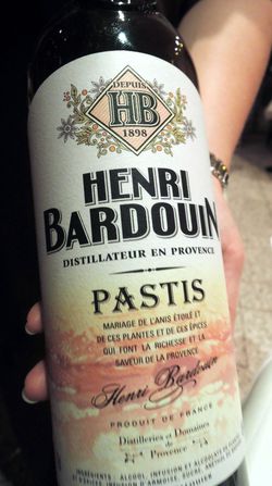 Eine Flasche Pastis