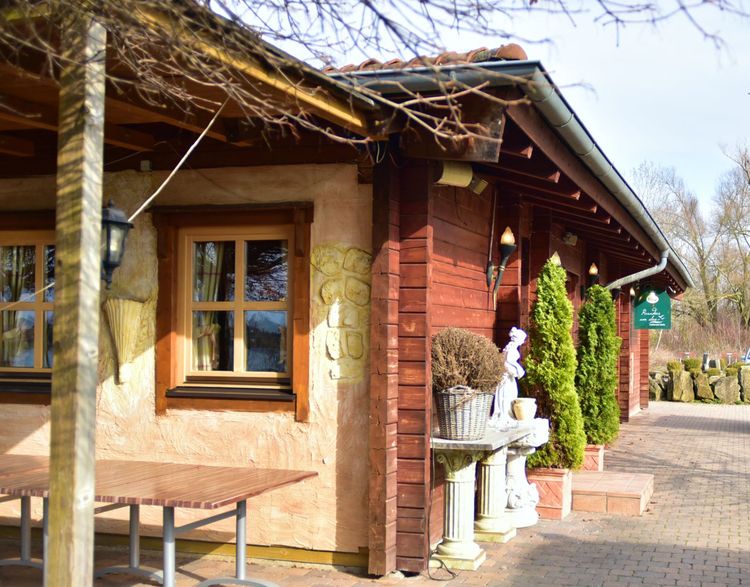 Restaurant Paradies am See von außen